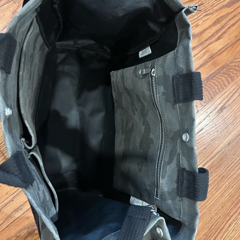 Camouflage Peace Messenger Bag - Picture 10 of 13